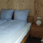 Nickis Bergcamp Lägenhet *
