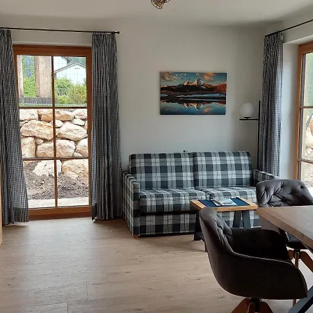 Nickis Bergcamp * 施奈茨尔罗伊特