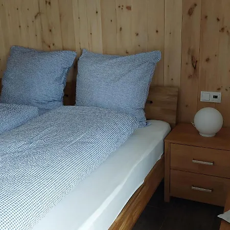 Nickis Bergcamp 公寓 *