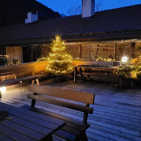 Nickis Bergcamp *