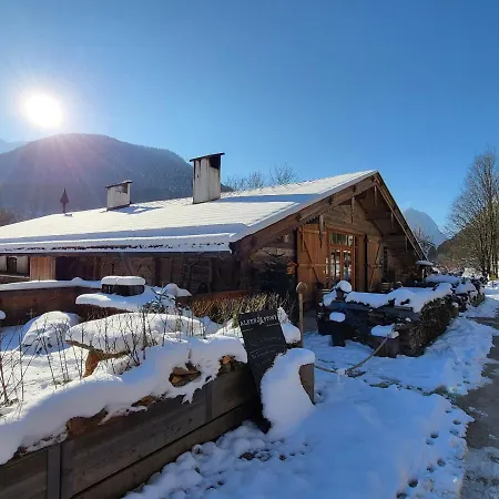 Nickis Bergcamp * Schneizlreuth